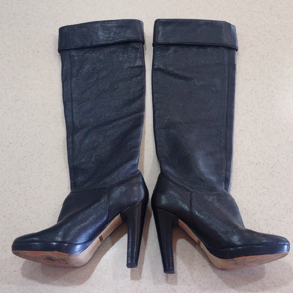 Steve Madden Black Pebble Leather Knee-High Boots (Style Name:Identity) EUC